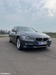 BMW Seria 3 318d xDrive Luxury Line