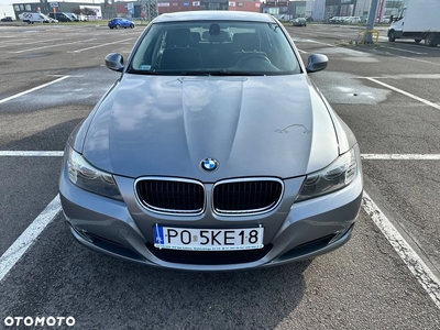 BMW Seria 3 318i