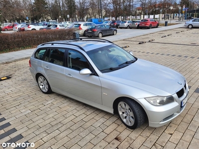 BMW Seria 3 320i