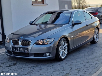 BMW Seria 3 325i