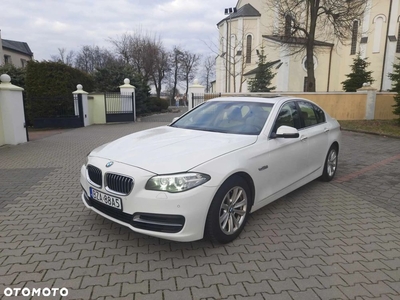 BMW Seria 5 528i Touring Sport-Aut Modern Line