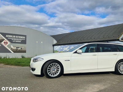 BMW Seria 5 530d xDrive Luxury Line