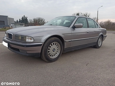 BMW Seria 7 728i L