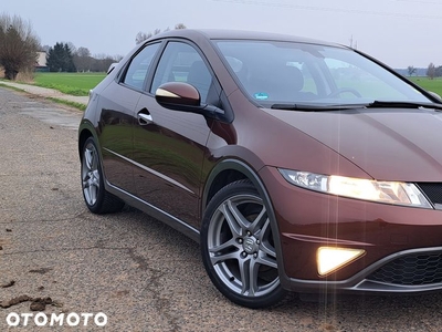 Honda Civic 1.8i-VTEC Sport