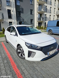 Hyundai IONIQ hybrid Business