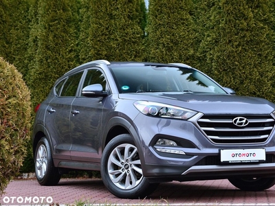 Hyundai Tucson blue 1.7 CRDi 2WD Intro Edition