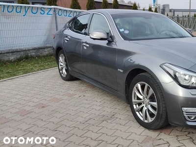 Infiniti Q70 Hybrid Premium Executive