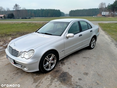 Mercedes-Benz Klasa C 180 T Kompr Classic