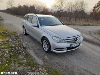 Mercedes-Benz Klasa C 200 T CDI DPF Automatik BlueEFFICIENCY Avantgarde