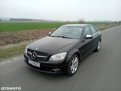 Mercedes-Benz Klasa C 220 T CDI DPF Automatik Avantgarde