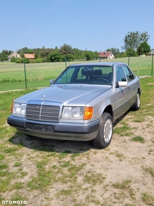 Mercedes-Benz W124 (1984-1993)