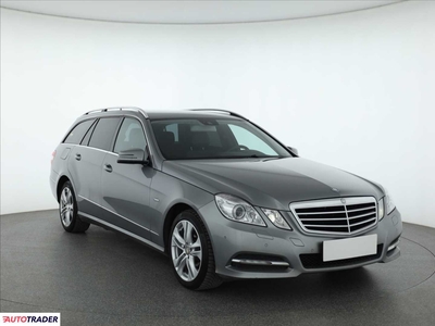 Mercedes E-klasa 2.1 201 KM 2013r. (Piaseczno)