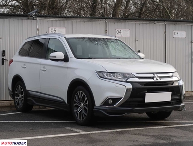 Mitsubishi Outlander 2.0 147 KM 2015r. (Piaseczno)