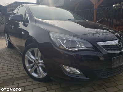 Opel Astra 1.4 Turbo Cosmo