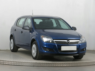 Opel Astra 2010 1.4 16V 168827km ABS klimatyzacja manualna