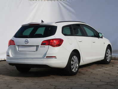 Opel Astra 2013 1.4 T 104750km Kombi