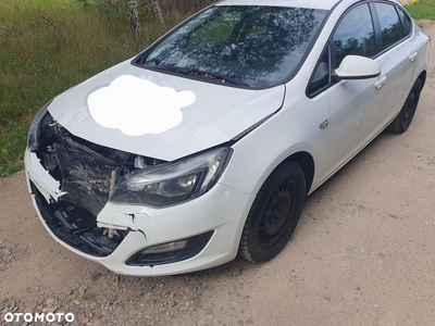 Opel Astra IV 1.4 T Active