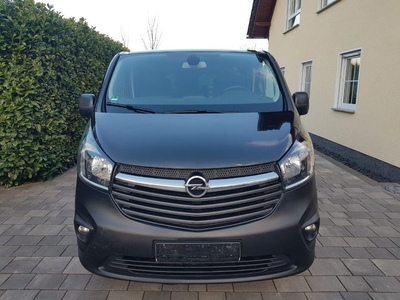 Opel Vivaro III super stan!