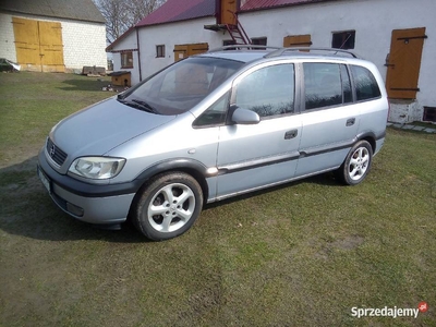 Opel zafira 2.2d