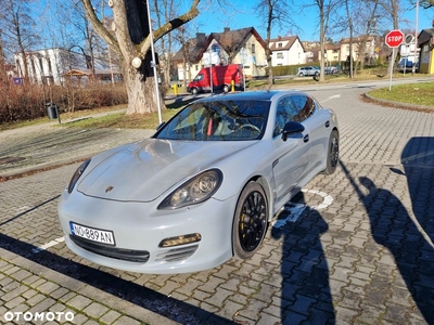 Porsche Panamera GTS PDK