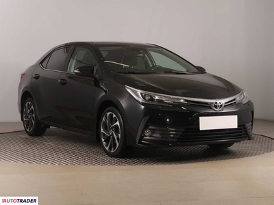 Toyota Corolla 1.6 130 KM 2017r. (Piaseczno)