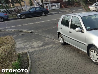 Volkswagen Polo 1.0 Basis