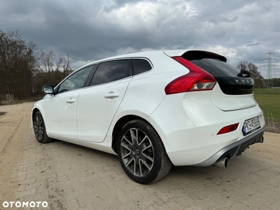 Volvo V40 D2 Drive-E R-Design Kinetic