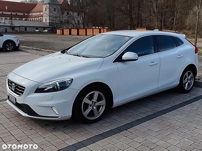 Volvo V40 T3 Drive-E R-Design Momentum