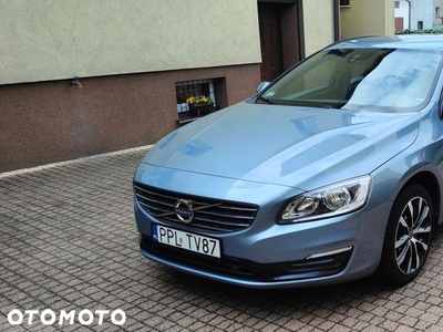 Volvo V60 D2 Drive-E Dynamic Edition (Momentum)