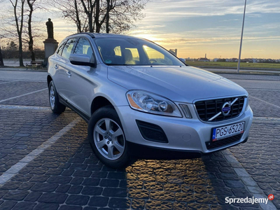 Volvo XC 60 Volvo XC 60 DRIVe Momentum Zarejestrowany I (20…