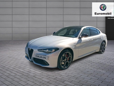 Alfa Romeo Giulia II Sedan Facelifting 2023 2.0 GME Turbo 280KM 2024