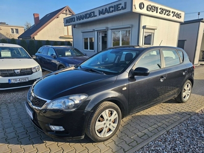 Kia Ceed I Hatchback 5d Facelifting 1.4 DOHC CVVT 90KM 2011