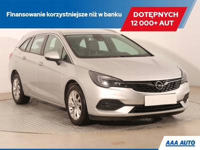 Opel Astra K Sportstourer Facelifting 1.2 Turbo 130KM 2019