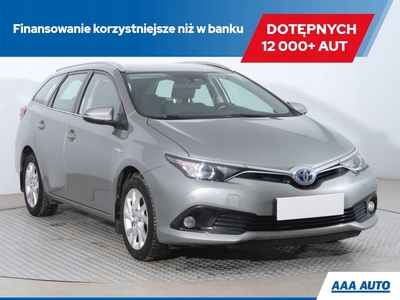 Toyota Auris II Touring Sports Facelifting 1.8 Hybrid 136KM 2018