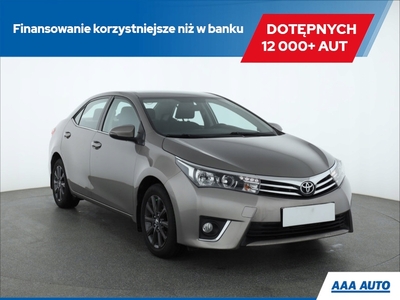 Toyota Corolla XI Sedan 1.6 Valvematic 132KM 2015