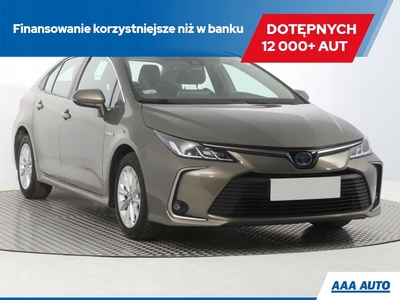 Toyota Corolla XII Sedan 1.8 Hybrid 122KM 2019