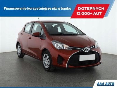 Toyota Yaris III Hatchback 5d Facelifting 1.0 VVT-i 69KM 2015