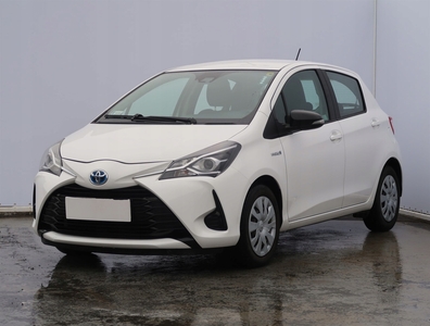 Toyota Yaris III Hatchback 5d Facelifting Hybrid 100KM 2017