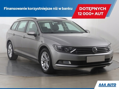 Volkswagen Passat B8 Variant 2.0 TDI 150KM 2015