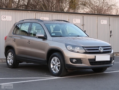 Volkswagen Tiguan , Salon Polska, Serwis ASO, Navi, Klimatronic, Parktronic