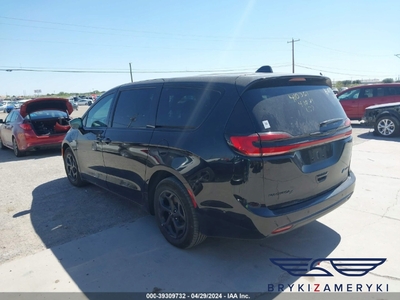 Chrysler Pacifica II 2022