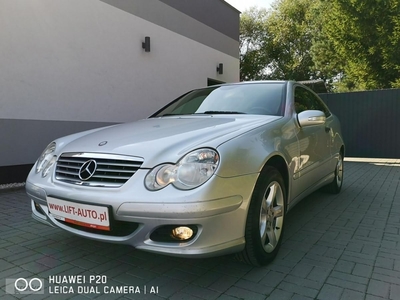 Mercedes-Benz Klasa C W203 1.8 Compresor 143KM Klimatronic Alu Tempomat Halogeny Lift