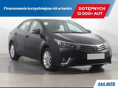 Toyota Corolla X Sedan Facelifting 1.6 Valvematic 132KM 2014