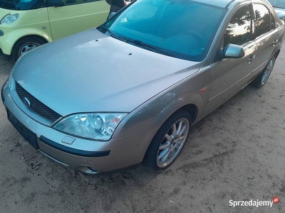 Ford Mondeo 1.8 benzyna 2002r. z de GHIA Climatronic hatchback