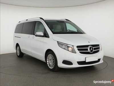 Mercedes V 220 d