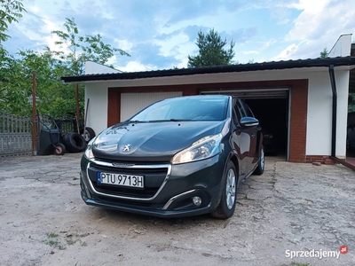 Peugeot 208 Lift / Nowy rozrząd / Navi / Klimatyzacja