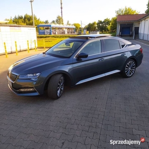 Sprzedam skoda Superb najbogatsza wersja Laurin & Klement