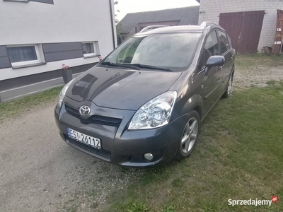 TOYOTA COROLLA VERSO 2.2