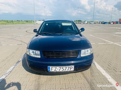 Volkswagen passat sedan benzyna