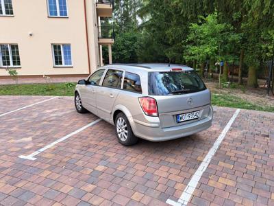 Sprzedam Auto Opel Astra H 2005r